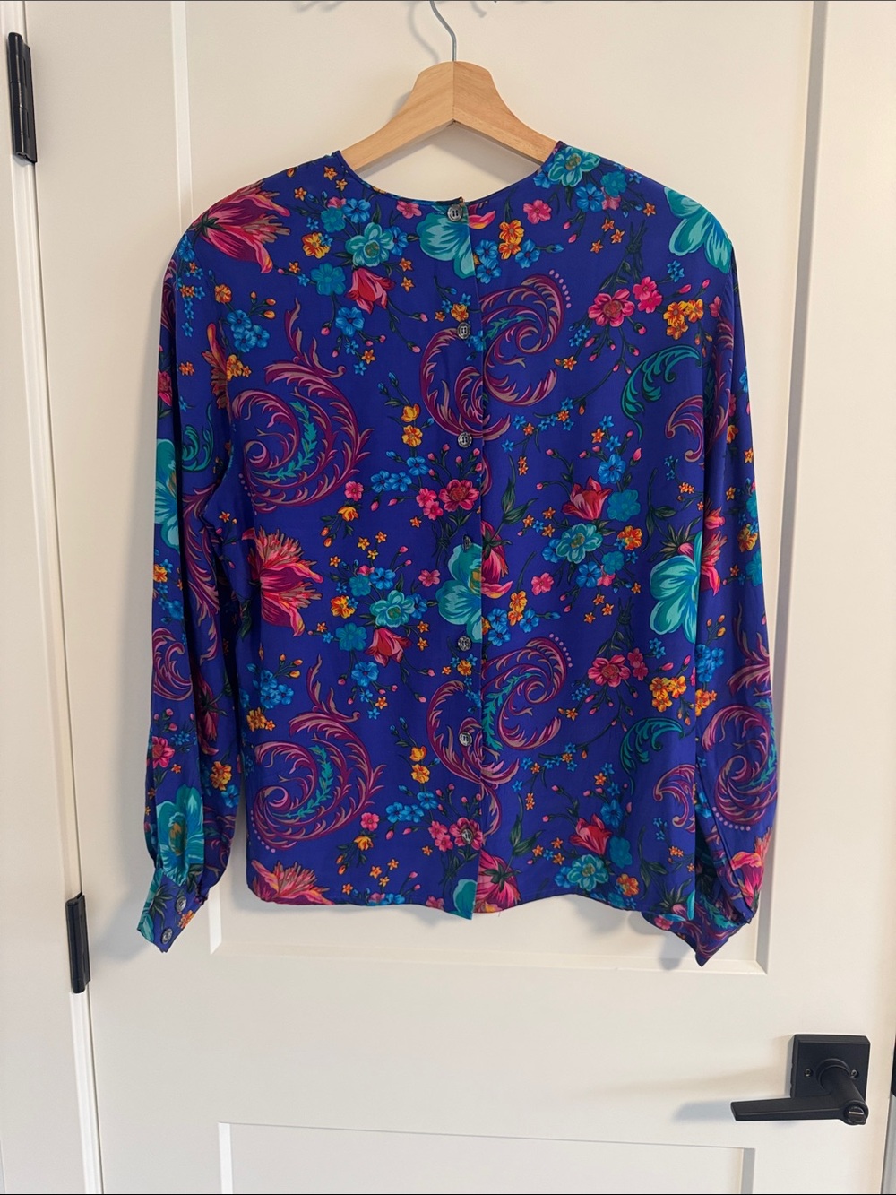 Liz Clairborne 💯 Silk Blouse - Picture 3 of 3